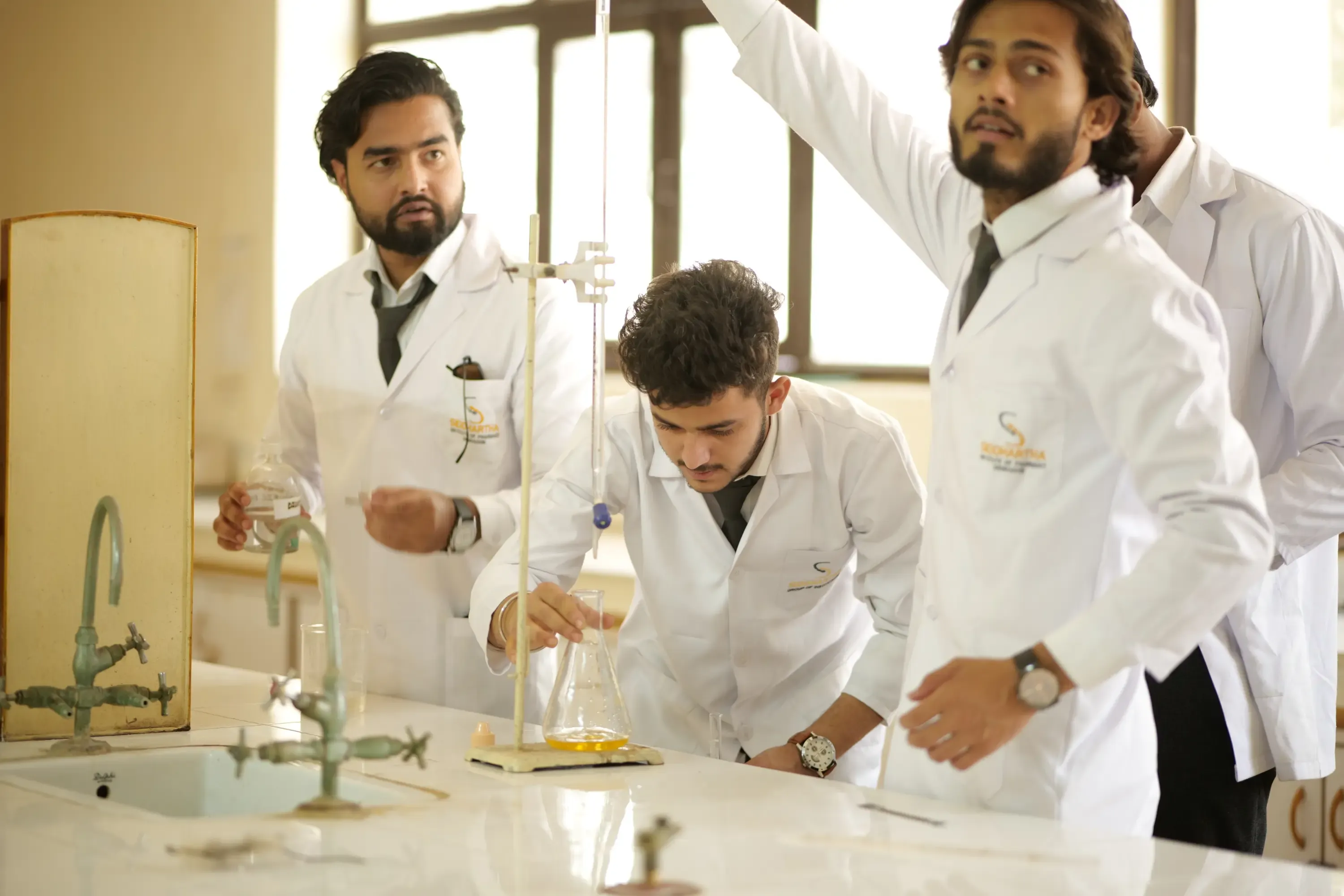 siddharth-group-dehradun-pharmacy