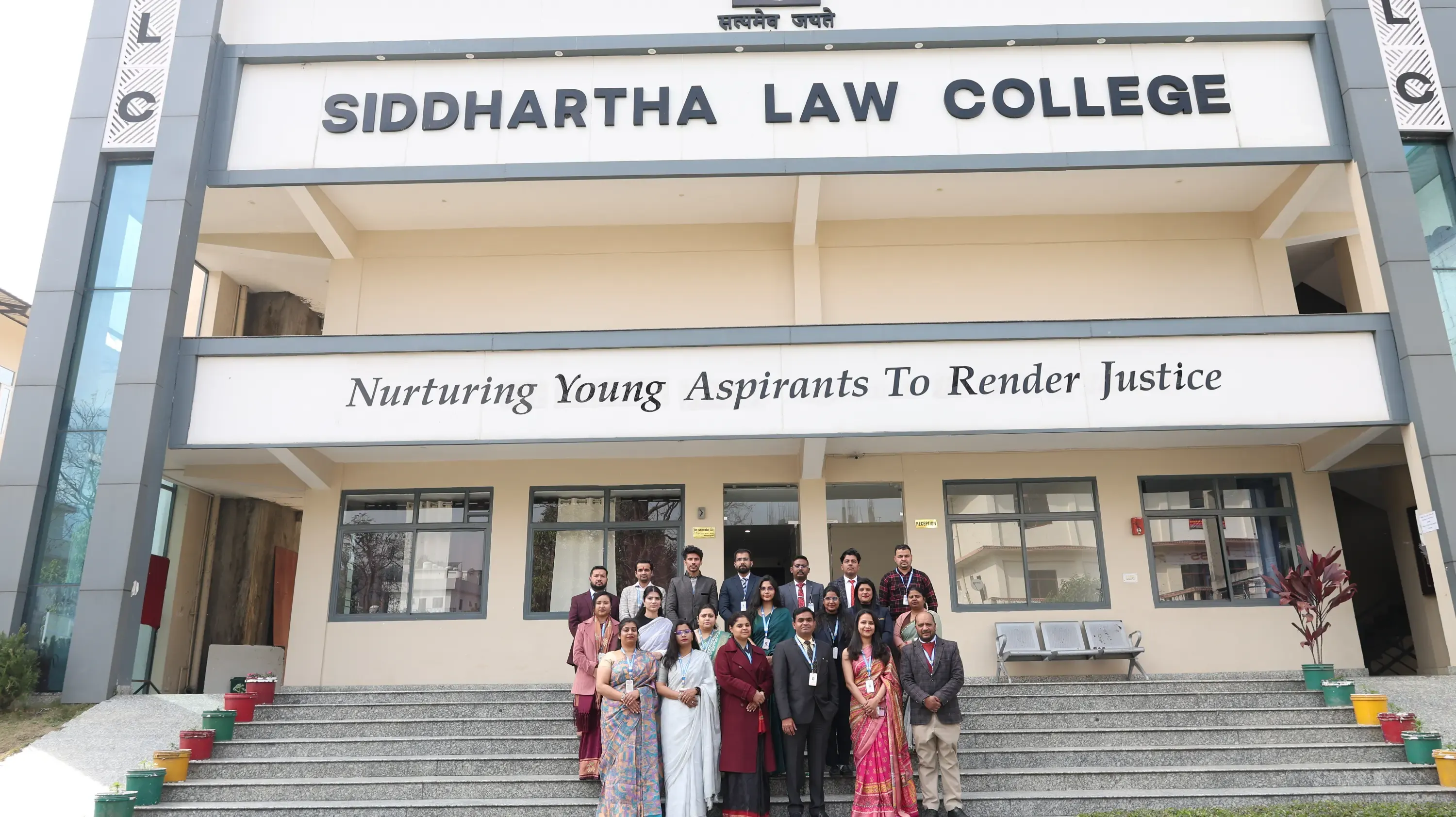 siddharth-group-institutions-dehradun-law-top-collage