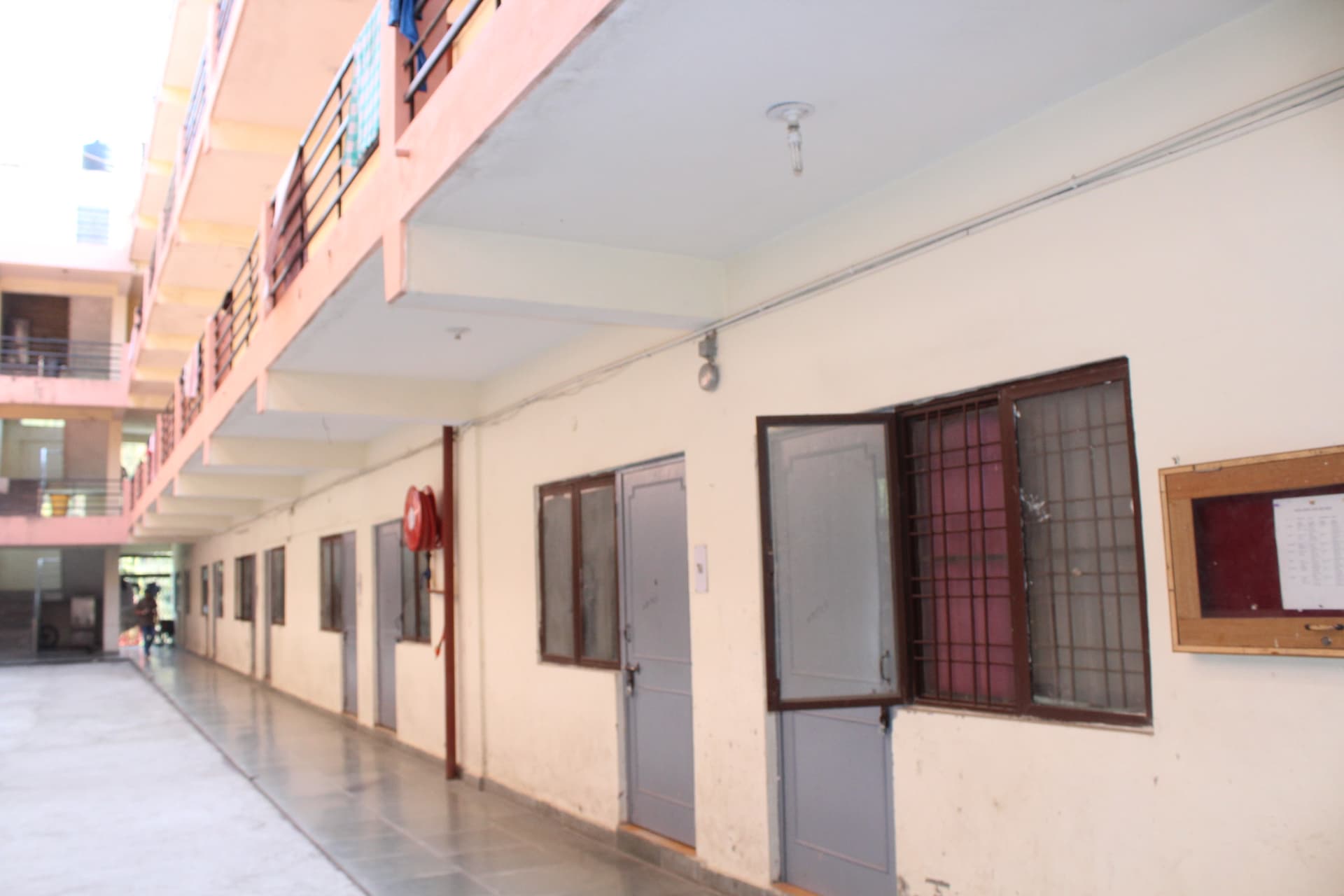 Hostal 4